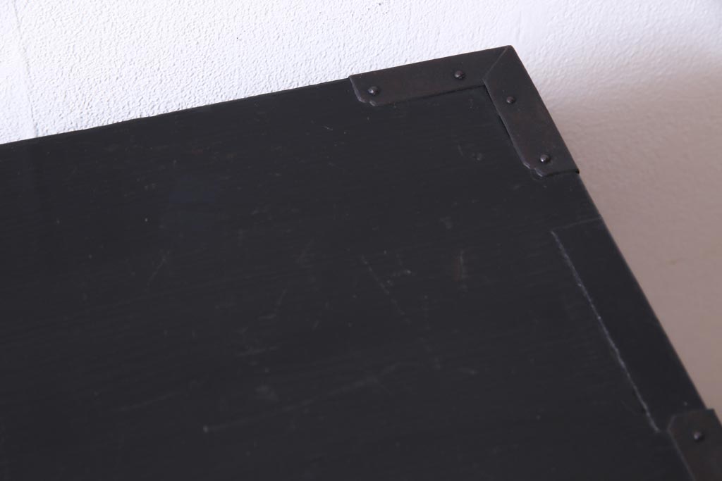 アンティーク家具　和製アンティーク　コントラストが味わい深い松本衣装箪笥(時代箪笥、和タンス)