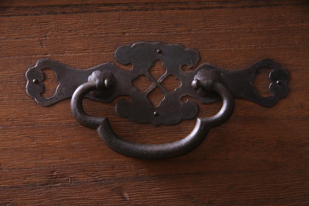 アンティーク家具　和製アンティーク　コントラストが味わい深い松本衣装箪笥(時代箪笥、和タンス)