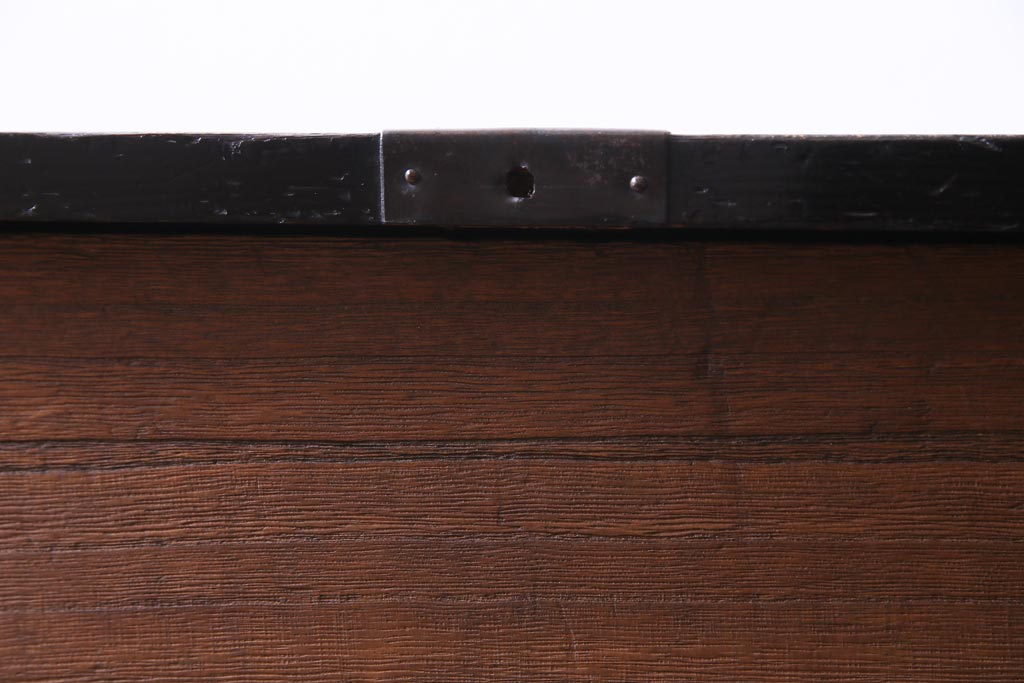 アンティーク家具　和製アンティーク　コントラストが味わい深い松本衣装箪笥(時代箪笥、和タンス)