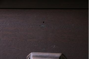 リメイク家具　前板ラワン材　パタパタ扉　濃い色合いが無骨な雰囲気を漂わせる鉄脚付き収納棚(5段タイプ)(下駄箱、戸棚、キャビネット)