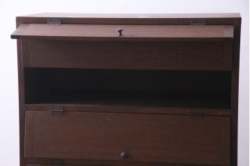 リメイク家具　前板ラワン材　パタパタ扉　丸い取っ手が愛らしい鉄脚付き収納棚(5段タイプ)(下駄箱、戸棚、キャビネット)