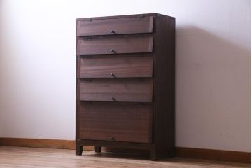 リメイク家具　前板ラワン材　パタパタ扉　丸い取っ手が愛らしい脚付き収納棚(5段タイプ)(下駄箱、戸棚、キャビネット)