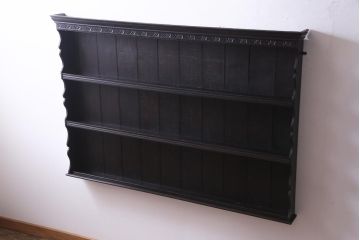 アンティーク家具　イギリスアンティーク　オーク材　彫刻と曲線の意匠がおしゃれなウォールラック(壁掛け飾り棚)