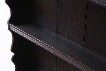 アンティーク家具　イギリスアンティーク　オーク材　彫刻と曲線の意匠がおしゃれなウォールラック(壁掛け飾り棚)
