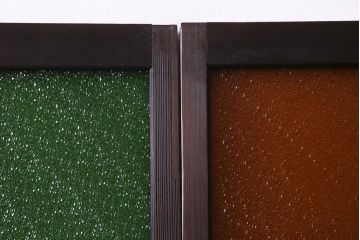 和製アンティーク　大正期　当時もの色ガラス入り!　レトロな色合いのガラス戸(引き戸、建具)2枚セット