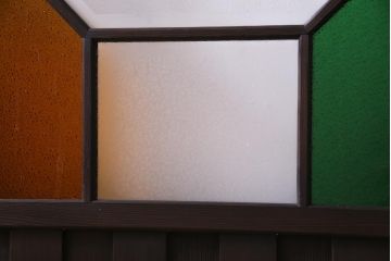 和製アンティーク　大正期　当時もの色ガラス入り!　レトロな色合いのガラス戸(引き戸、建具)2枚セット