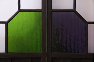 和製アンティーク　大正期　鮮やかな4色のガラス戸(引き戸、建具)2枚セット