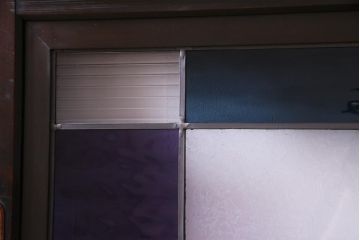 和製アンティーク　ラフジュ工房オリジナルステンドグラス　モールガラス・結霜ガラス入り　ステンドグラスがお洒落な色ガラス帯戸2枚セット(建具、板戸、ガラス戸)