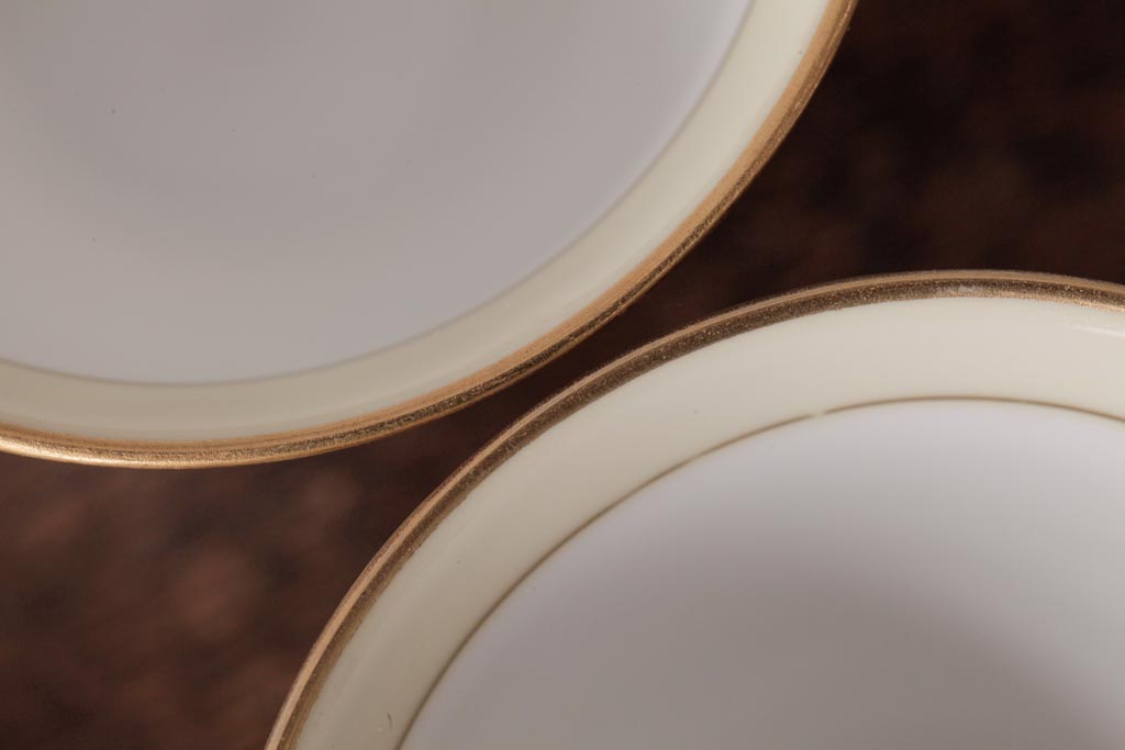 ノリタケ(Noritake、則武、日陶)　マルキ印　エレガントなデザインが魅力のカップ&ソーサー2客セット