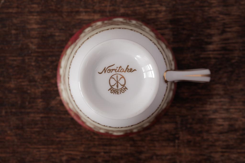 ノリタケ(Noritake、則武、日陶)　マルキ印　エレガントなデザインが魅力のカップ&ソーサー2客セット