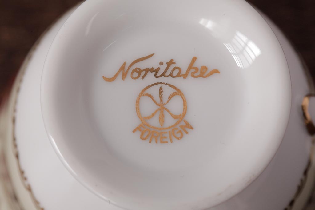 ノリタケ(Noritake、則武、日陶)　マルキ印　エレガントなデザインが魅力のカップ&ソーサー2客セット