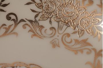 ノリタケ(Noritake、則武、日陶)　マルキ印　エレガントなデザインが魅力のカップ&ソーサー2客セット