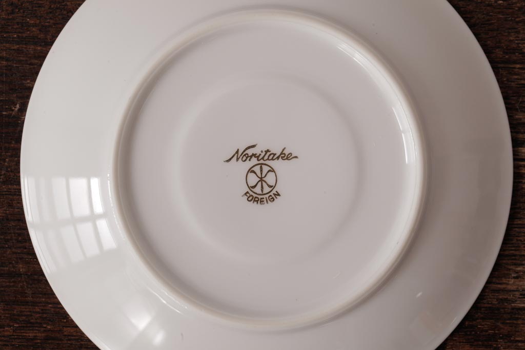 ノリタケ(Noritake、則武、日陶)　マルキ印　エレガントなデザインが魅力のカップ&ソーサー2客セット