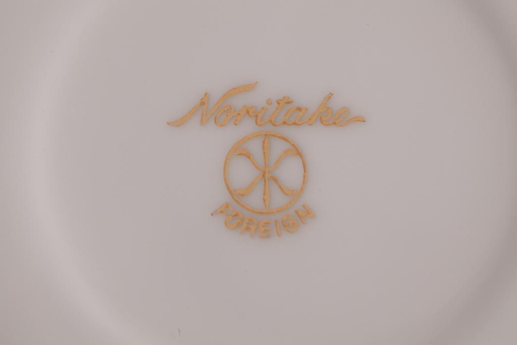 ノリタケ(Noritake、則武、日陶)　マルキ印　エレガントなデザインが魅力のカップ&ソーサー2客セット