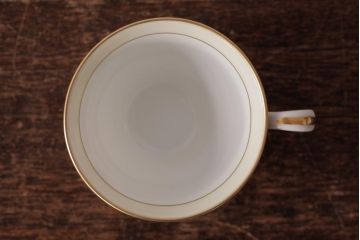 ノリタケ(Noritake、則武、日陶)　マルキ印　エレガントなデザインが魅力のカップ&ソーサー2客セット(1)