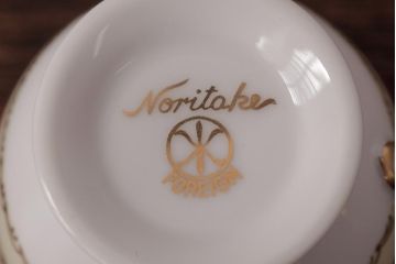 ノリタケ(Noritake、則武、日陶)　マルキ印　エレガントなデザインが魅力のカップ&ソーサー2客セット(1)