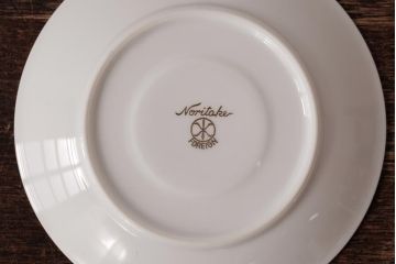 ノリタケ(Noritake、則武、日陶)　マルキ印　エレガントなデザインが魅力のカップ&ソーサー2客セット(1)