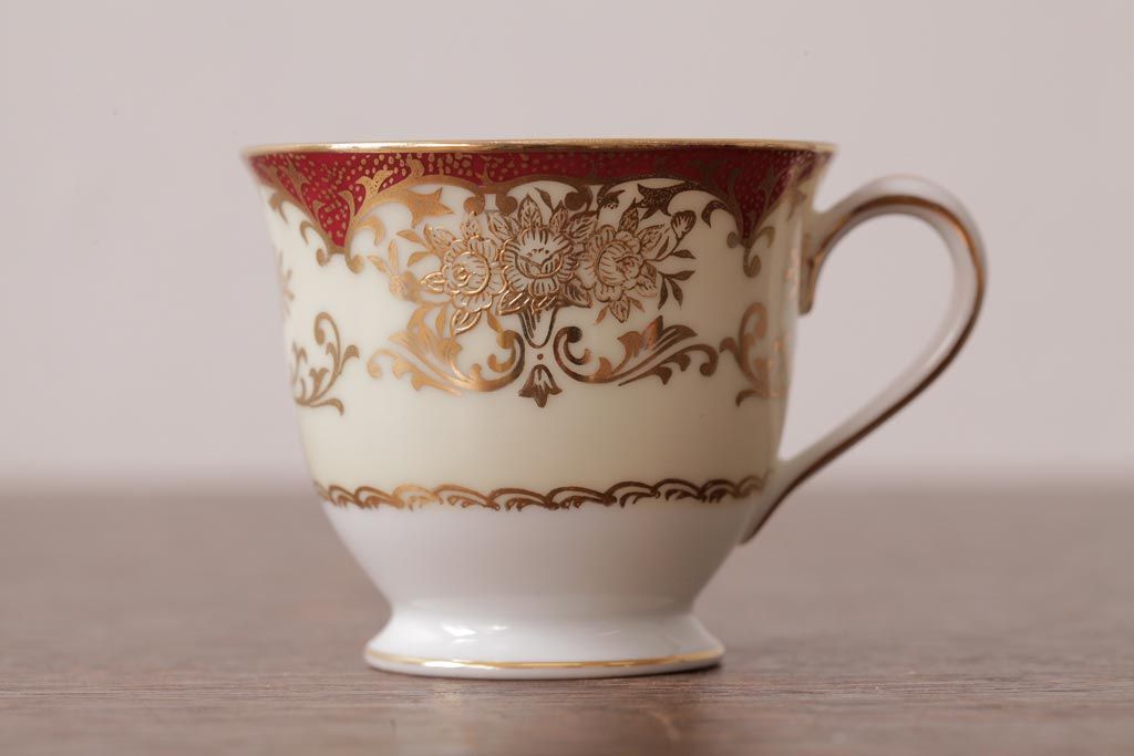 ノリタケ(Noritake、則武、日陶)　マルキ印　エレガントなデザインが魅力のカップ&ソーサー2客セット(2)