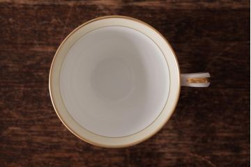 ノリタケ(Noritake、則武、日陶)　マルキ印　エレガントなデザインが魅力のカップ&ソーサー2客セット(2)