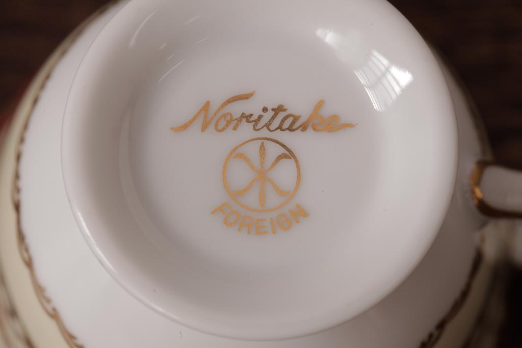 ノリタケ(Noritake、則武、日陶)　マルキ印　エレガントなデザインが魅力のカップ&ソーサー2客セット(2)