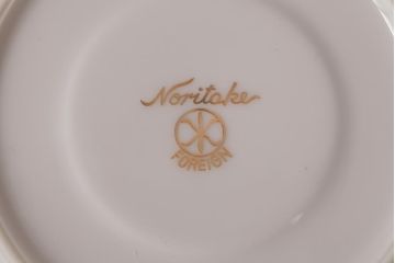 ノリタケ(Noritake、則武、日陶)　マルキ印　エレガントなデザインが魅力のカップ&ソーサー2客セット(2)