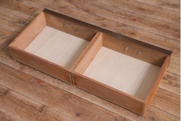 アンティーク家具　大正昭和初期　ナラ材　一味違った個性を放つ変わり型のブックケース(本箱、飾り棚)