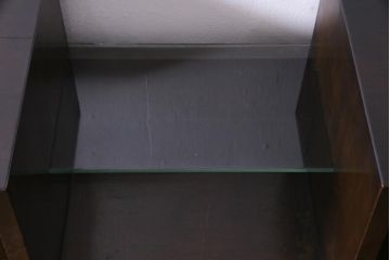 アンティーク家具　大正昭和初期　ナラ材　一味違った個性を放つ変わり型のブックケース(本箱、飾り棚)