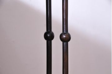 アンティーク家具　大正昭和初期　ナラ材　一味違った個性を放つ変わり型のブックケース(本箱、飾り棚)