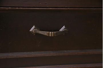 アンティーク家具　大正昭和初期　ナラ材　一味違った個性を放つ変わり型のブックケース(本箱、飾り棚)