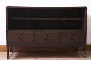 レトロ家具　昭和中期　桐材　鉄脚　ダイヤガラスがレトロな雰囲気を漂わせる箪笥ローボード(収納棚)