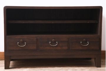 アンティーク家具　昭和中期　桐材　脚付き　モールガラスと銀色の引手がモダンな箪笥ローボード(収納棚)