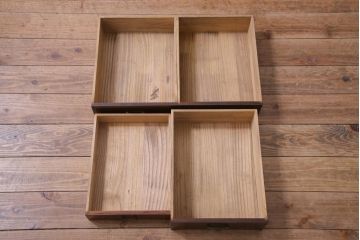 和製アンティーク　桑材・桐材　品のある佇まいが魅力的な指物家具の飾り棚(収納棚、戸棚、桐箪笥、桐たんす)