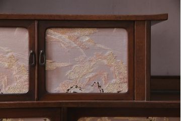 和製アンティーク　桑材・桐材　品のある佇まいが魅力的な指物家具の飾り棚(収納棚、戸棚、桐箪笥、桐たんす)