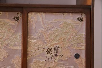 和製アンティーク　桑材・桐材　品のある佇まいが魅力的な指物家具の飾り棚(収納棚、戸棚、桐箪笥、桐たんす)