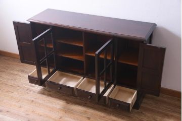 中古　北海道民芸家具　#138　落ち着いた色味のクラシカルなサイドボード(収納棚、戸棚)