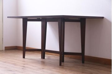 中古　民芸家具　スタイリッシュな佇まいが魅力のバタフライテーブル(ダイニングテーブル、食卓)
