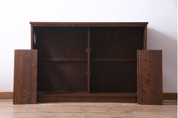 ラフジュ工房オリジナル　古建具リメイク　モールガラス　ステンドグラスがノスタルジックな雰囲気漂う戸棚(収納棚、サイドボード)