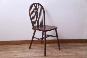 ヴィンテージ家具　イギリスビンテージ　背もたれの透かし彫りがお洒落なホイールバックチェア(板座チェア、ダイニングチェア)(1)