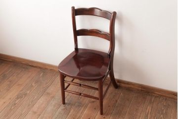 中古　九州民芸家具　赤みがかった色合いと艶が美しいダイニングチェア(板座チェア、ワークチェア)(1)