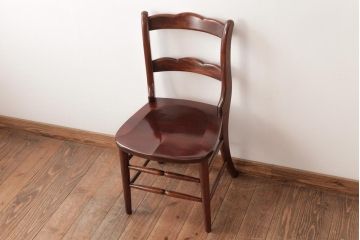 中古　九州民芸家具　赤みがかった色合いと艶が美しいダイニングチェア(板座チェア、ワークチェア)(2)