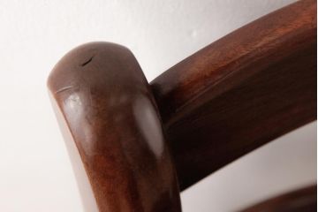中古　九州民芸家具　赤みがかった色合いと艶が美しいダイニングチェア(板座チェア、ワークチェア)(2)