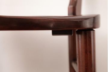 中古　九州民芸家具　赤みがかった色合いと艶が美しいダイニングチェア(板座チェア、ワークチェア)(2)