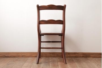 中古　九州民芸家具　赤みがかった色合いと艶が美しいダイニングチェア(板座チェア、ワークチェア)(2)
