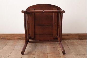 中古　九州民芸家具　赤みがかった色合いと艶が美しいダイニングチェア(板座チェア、ワークチェア)(3)