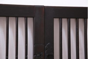 ラフジュ工房オリジナル　リメイク　アンティークの古い建具が味わい深いローボード(ガラス戸棚、収納棚)