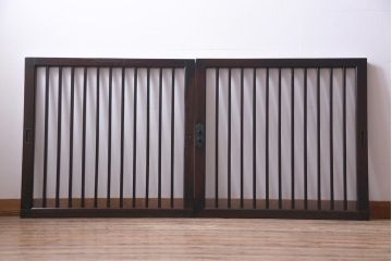 ラフジュ工房オリジナル　建具欅材　アンティークの古い建具を使ったリメイクサイドボード(ガラス戸棚、収納棚)