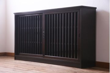 ラフジュ工房オリジナル　建具欅材　アンティークの古い建具を使ったリメイクサイドボード(ガラス戸棚、収納棚)