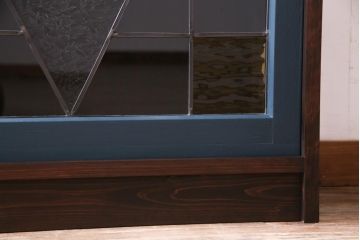 ラフジュ工房オリジナル　古建具リメイク　結霜ガラス　ステンドグラスがノスタルジックな雰囲気漂う戸棚(収納棚、サイドボード)