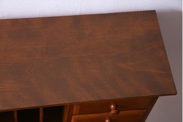 中古　横浜ダニエル(daniel)　A-305　クラシカルな佇まいの上質なライティングデスク(机、在宅ワーク、在宅用)(定価約47万円)