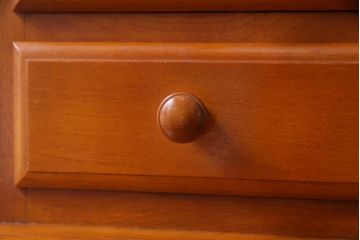 中古　横浜ダニエル(daniel)　A-305　クラシカルな佇まいの上質なライティングデスク(机、在宅ワーク、在宅用)(定価約47万円)